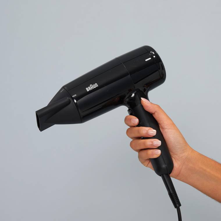 Braun BRHD225E HD2.2 IONTEC Difüzörlü Saç Kurutma Makinesi, 2 Başlıklı, 2200W