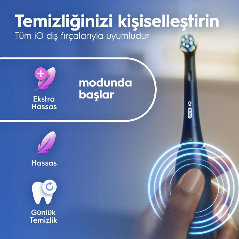 Oral-B iO2 Şarjlı/Elektrikli Diş Fırçası, 2'li Set, Siyah & Orman Yeşili, 2 Fırça Başlığı, Seyahat Kabı